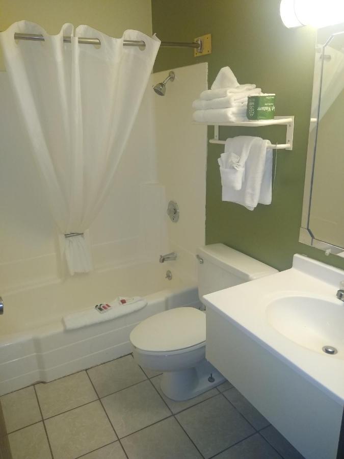 Super 8 By Wyndham Craig Hotel Luaran gambar