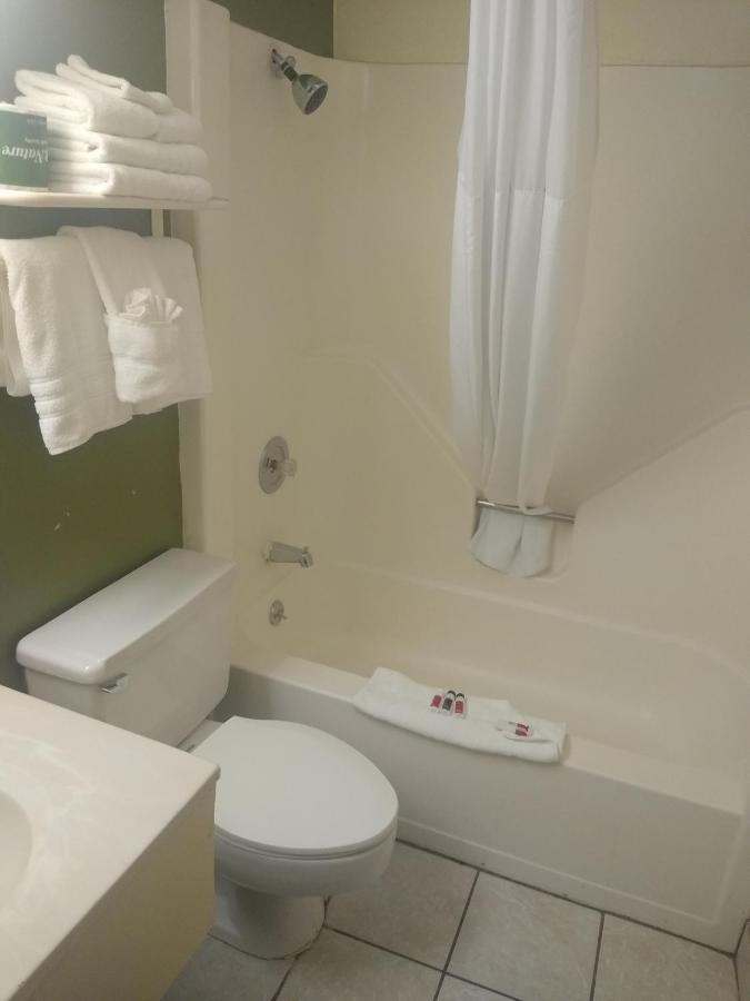 Super 8 By Wyndham Craig Hotel Luaran gambar