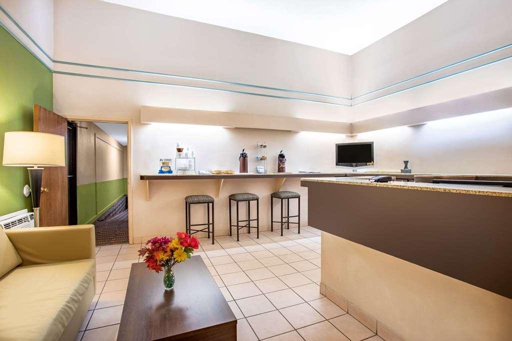 Super 8 By Wyndham Craig Hotel Dalaman gambar