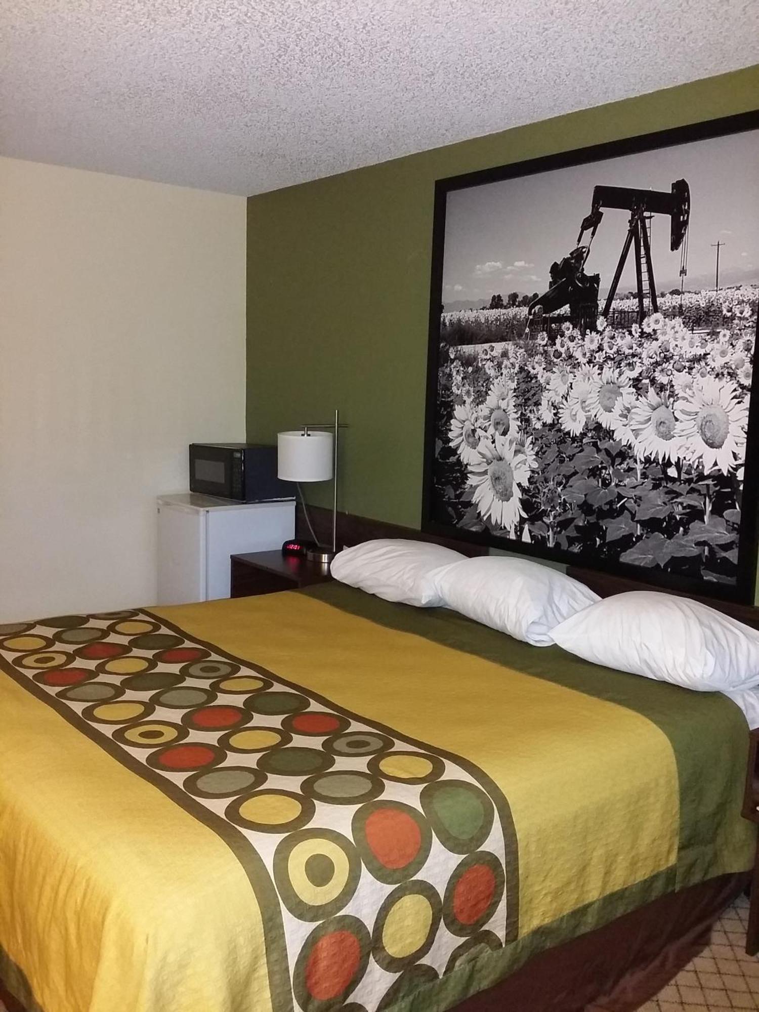 Super 8 By Wyndham Craig Hotel Bilik gambar