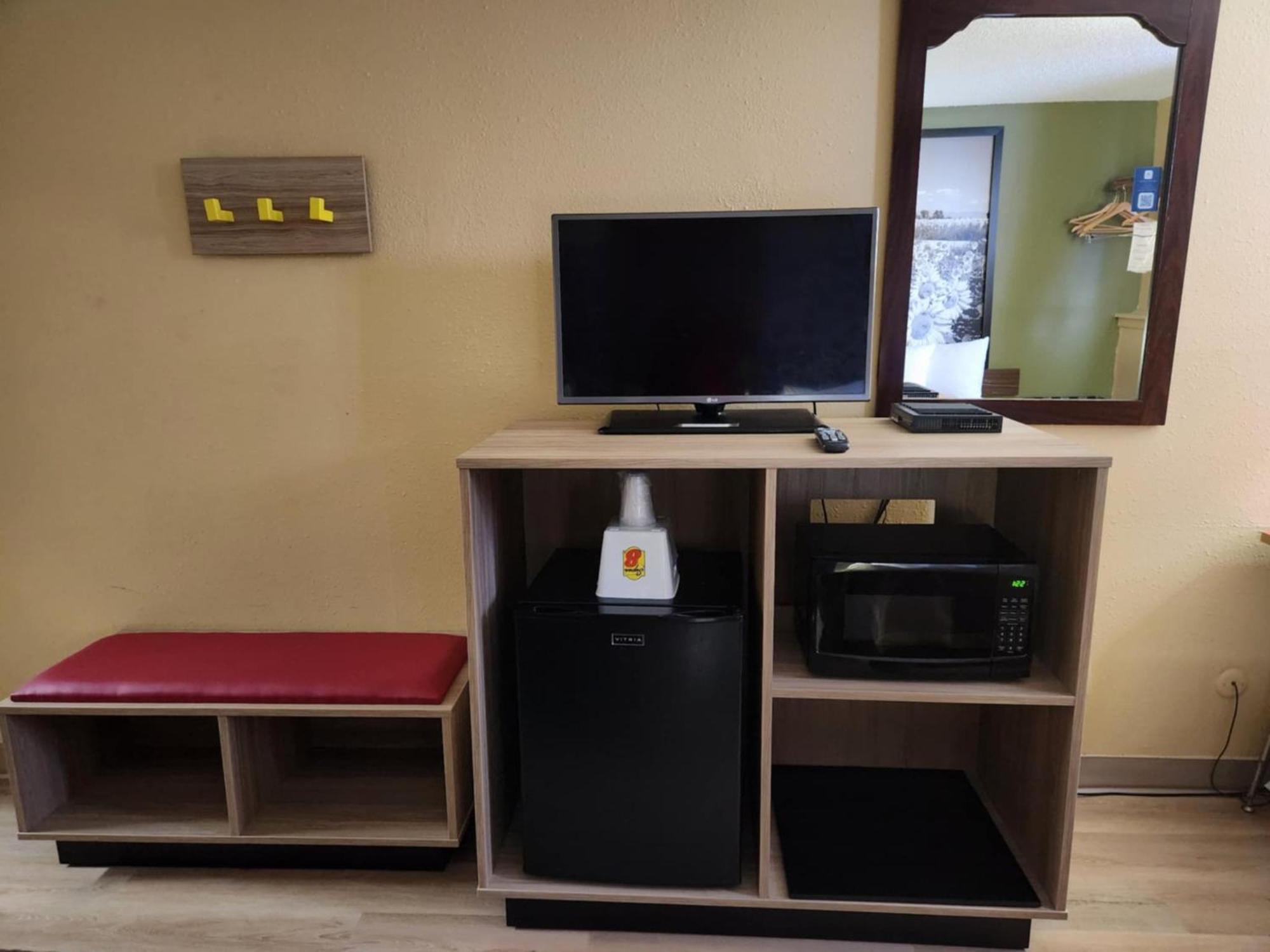 Super 8 By Wyndham Craig Hotel Luaran gambar